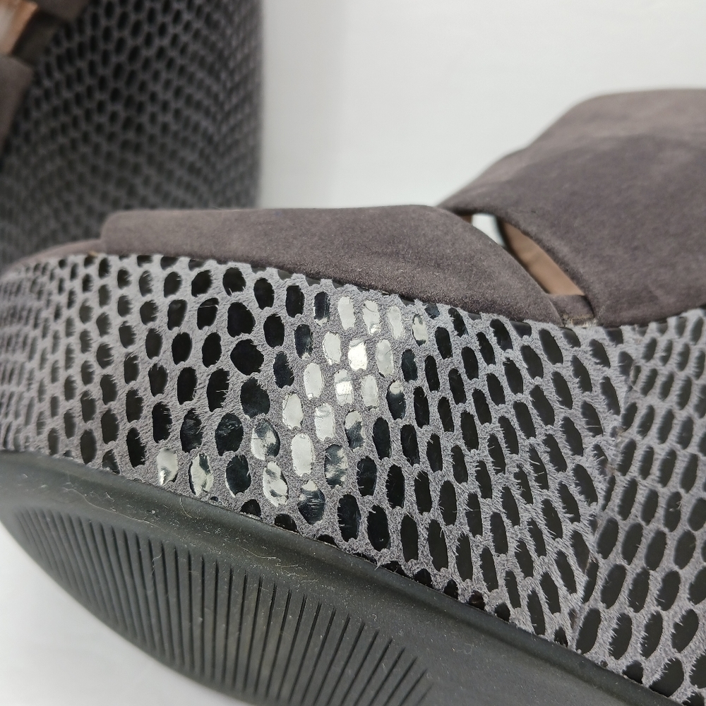 BCBGeneration Gray Platform Wedges - Picture 7 of 15